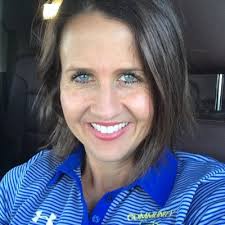 Amy Whitaker (@amywhitpartyof6)