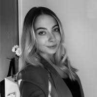 Kimberly Meldrum's Instagram, Twitter & Facebook