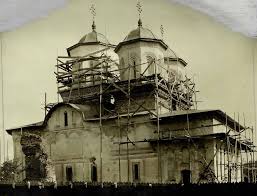 Moara roșie, monument de arhitectură de valoare locală, inclus în registrul de monumente de istorie şi cultură al municipiului chişinău, este în potrivit specialistului principal al agenției de inspectare și restaurare a monumentelor, dumitru grișca, monumentul istoric figurează în acte drept teren. Tehnica De Restaurare ComunÄ PrimÄria Bucuresti Vrea SÄ Dea 700 000 De Euro Pentru Restaurarea BÄii GriviÅ£a