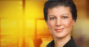 Sahra wagenknecht frisur is one of the image about the resolution: Reden Ist Geld Sahra Wagenknecht Manche Politiker Lassen Sich Den Hintern Vergolden Detektor Fm Das Podcast Radio