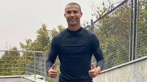 Tophairstyles is hair style fashion blog with lareat hair styles for men and womens. Cristiano Ronaldo Adds Shaved Head To Topknot Braids And Highlights In The Many Phases Of His Hair