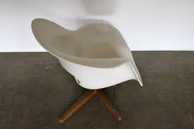 We did not find results for: Rare Sublime Vitra La Chaise By Eames In Peerless Condition Lord Browns