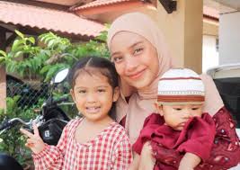 We did not find results for: Pu Abu Kunci Mulut Soal Rujuk Semula Dengan Bekas Isteri Pertama Saya Tak Nak Komen Tanya Hana Sendiri Hiburan Mstar