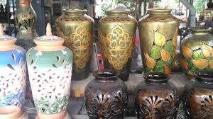 Mustafa hashim and marjenah sulaiman share the same interest by continuing to produce a traditional art of labu sayong in the heart of kuala kangsar. Labu Sayong Review Of Win Kraf Kuala Kangsar Malaysia Tripadvisor