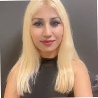 Maria Alomar's Instagram, Twitter & Facebook