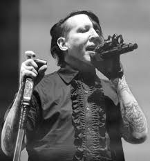 Marilyn manson remains faithful to himself in the first image of his role (kept secret) in the new pope, following the series the young pope. Marilyn Manson Sharon Stone To Appear In The New Pope Entertainment