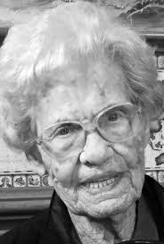 Della Goins's Instagram, Twitter & Facebook