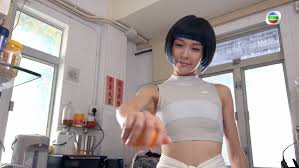 类型： 香港 地区： 中国香港 年份： 2021 主演： 李佳芯,冯盈盈,关楚耀,陆永,郑诗君,卢宛茵,蒋志光,麦美恩,张国强,罗利期,简 导演： 陈翘英,梁崇勳,罗俊伟 简介： 故事讲述李佳芯饰演的人工智能人阿宝意外被陆永执回家中当工人，相处日久，李佳芯对主人产生感情，及后更与饰演. Dzi3y5eqysdmam