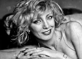 Alicia Muniz's Instagram, Twitter & Facebook