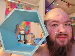 3D printed display stand with x support