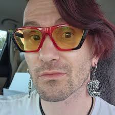 Willow the Itty Bitty Pibby (@ittybittypibby) • Instagram photos and videos