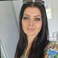 Michelle Scrivner's Instagram, Twitter & Facebook