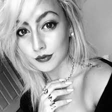 Ashlee Schultz's Instagram, Twitter & Facebook