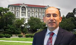 Günümüzde inşaat sektörüne ek olarak enerji, maden, turizm, altyapı, havalimanı, ve sigorta sektörlerinde de hizmet vermektedir. Melih Bulu Nun Cengiz Holding E Ceo Oldugu Iddiasi Malumatfurus