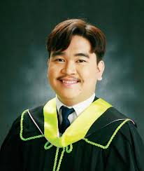 23-24 Ciencia y Virtud Graduation Supplement by University Publications CEU 