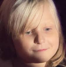 Hope you all have had a very blessed Christmas this year🎄🎁 Neal Brandi  King could sure use some healing prayers🙏🏼🙏🏼