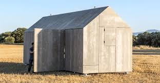 Une Mini Maison Ecologique Et Transportable Pour Moins De 25 000 Euros Maisons Prefabriquees Modernes Maison Ecologique Maisons En Beton