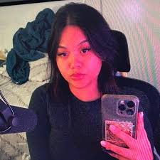 kirsten 🦦 (@space2kirsten)