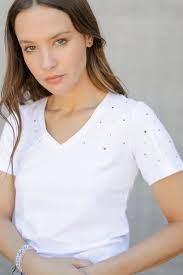 Remera Sky White escote en V