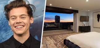 See more ideas about harry styles, harry, harry edward styles. Harry Styles Is Selling His Los Angeles Mansion And You Can Have A Nose Inside It Capital