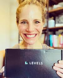 Allison Hull's Instagram, Twitter & Facebook