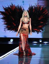 Take Me To Church Victoria S Secret Fashion Show 2015 Devon Windsor Walks The Runway In Balmain X Victoria S Secret Embellished With Crystals From Victoria Secret Fashion Show Victoria Secret Runway Fashion Show
