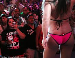 Reddit gives you the best of the internet in one place. Ever Wonder What Your Children Do During Spring Break Shocking Pictures Reveal The Outrageous Antics Of College Students Gone Wild Daily Mail Online