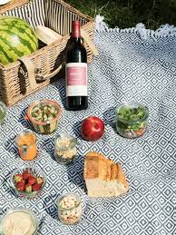 Pack up these delicious picnic foods and head outside this summer. Checkliste Fur Das Perfekte Picknick Mit 11 Einfachen Rezepten