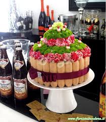 Torta Per Compleanno Realizzata Con Fiori Freschi E Savoiardi Per Ordinazioni Preavviso Di Almeno 3 Giorni Torta Di Fiori Torte Dolci