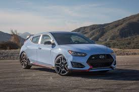 That said, the standard hyundai veloster rivals. 2019 Hyundai Veloster N Vs Veloster R Spec Smiles Per Dollar Compared News Cars Com