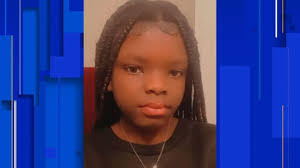 Rose Dieujuste's Instagram, Twitter & Facebook