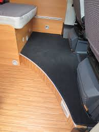 Ein besonderes highlight stellen die zahlreich eingeflochtenen silbernen kunstfasern dar, die sowohl künstliches als auch. Wohnmobil Teppich Selbst Verlegt