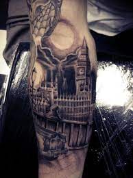 In 2011, affleck was seen with this dolphin tattoo. Arm Realistische Big Ben Tattoo Von Front Line Tattoo