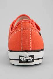 Sure, the awesome retro style of the vans prison issue # 23 athletic inspired shoes could make even a bright orange jumpsuit accessorized with leg irons look pretty fashionable, and their solid support and versatile. Zu Fuss Desinfektionsmittel Birma Vans Prison Issue Orange Musik Trauer Behandlung