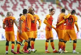 Maç öncesi galatasaray'da demir grup sivasspor maçı öncesinde sakat ve cezalı futbolcu bulunmuyor. Yazarlardan Sivasspor Galatasaray Yorumlari Spor Yazarlarindan Sivasspor Galatasaray Maci Yorumlari Web Aslan Galeri