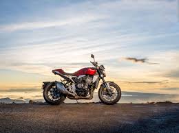 What's even more impressive is that this bike was built up from a bare frame. Honda Cb1000r Modelljahr 2021 In 3 Farben Black Edition