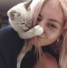 Madison Adli Kullanicinin Gɪʀʟs Panosundaki Pin 2020 Sevimli Kedi Yavrulari Fotograf Fotograf Cekimi