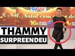No ensaio de fotos, o ator aparece sem blusa e mostrando o novo peitoral, com direito a pelos (thammy retirou os seios no fim do ano passado e. Thammy Surpreendeu Youtube