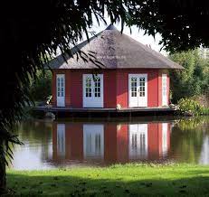 Architektonisch sind ganz verschiedene stilrichtungen erhältlich, von modern bis klassisch über rein funktional bis detailliert und verschnörkelt. Holzpavillon Grand Seven Pg18 Massarbeit Moglich Lugarde