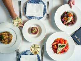 RED ROBIN GOURMET BURGERS, Vancouver