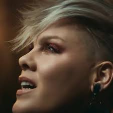 Her hair, I love it so much. Look at my bio!!!!!!!! Video by @pinkofficial  #love #loveyou #pink #pinkiesfamily #pinkiesfan #pinkiesfanforever #pinkfan  #pinkfanforever #aleciabethmoorehart ...