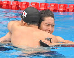 萩野公介・病気？ 萩野公介が肉体的な病気でないことは既に分かっています。 2019年2月のコナミオープンで自己記録から17秒も遅れた後に、 病院で精密検査・血液検査を受けて、「異常なし」だった事が 分かっています。 2 9p T36j0ebvm