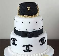 Chanel Cake With Images Projekty Tortow Torty Urodzinowe Tort