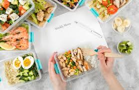 Proses pembuatan keripik apel kali ini bukan digoreng ya, tapi dipanggang supaya keripiknya selain dijadikan sebagai menu pelengkap, green juice ini bisa juga dijadikan sebagai snack kalau kamu kelaparan sebelum jam makan siang tiba. Menu Diet Sehat Ala Anak Kosan Hemat Budget Reddoorz Blog