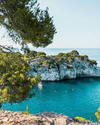 The Ultimate Guide To The Calanques In Marseille And Cassis In 2020 Adventure Travel Marseille Tourism