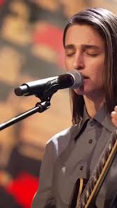 🇬🇧+🇫🇷 "Senza titolo" by Lucio Corsi, live at Monfort In Jazz, Monforte  d'Alba (Italy), August 2020. Filmed by Laura Simonetti. @monfortinjazz 🇬🇧  "I had a girlfriend who wasn't water You couldn't drink