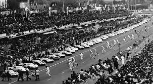 Formula 1 ford vs ferrari. Bale And Damon In Movie Of Ferrari V Ford At 1966 Le Mans Grand Prix 247