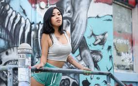 The left side of ramos' lower back contains the tattoo of a heart with a flame over it being pierced by 8 daggers. Wallpaper Women Portrait T Shirt Street Shorts Tattoo Gizel Ramos Art Color Snapshot 2048x1280 Motta123 307374 Hd Wallpapers Wallhere
