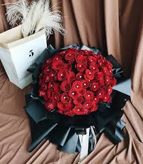 We offer guaranteed flower delivery in shah alam. 99 Roses Premium Bouquet Everyday Flower Flower Delivery In Kl Selangor