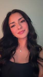 Brianna Troyer's Instagram, Twitter & Facebook